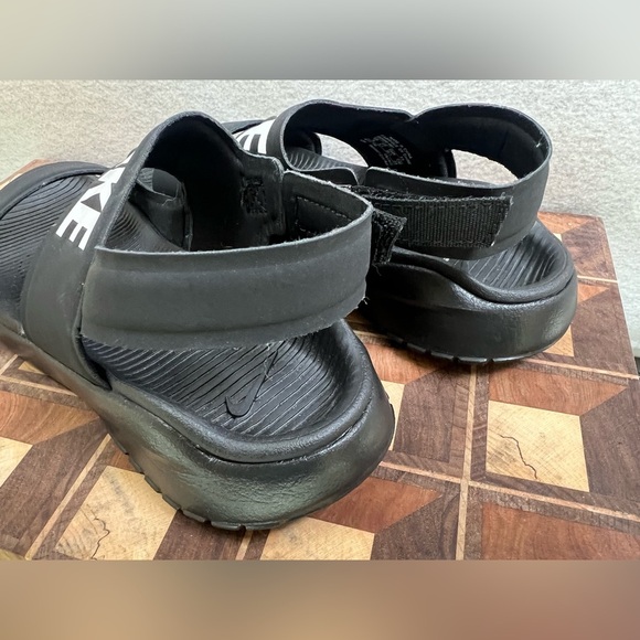 Nike Tanjun Women’s Comfort Sandals Slides Slippers House Shoes Size 6 NWOT - Picture 3 of 6